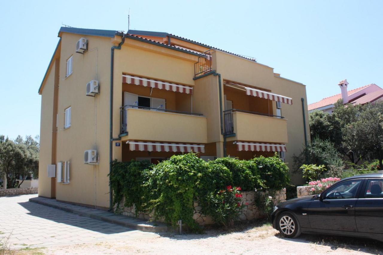 Apartments Jtv Simuni Kolan Exterior foto